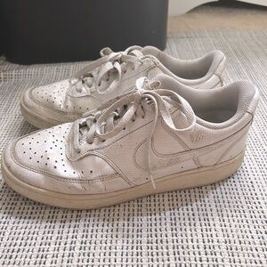 Nike Court Vision Low